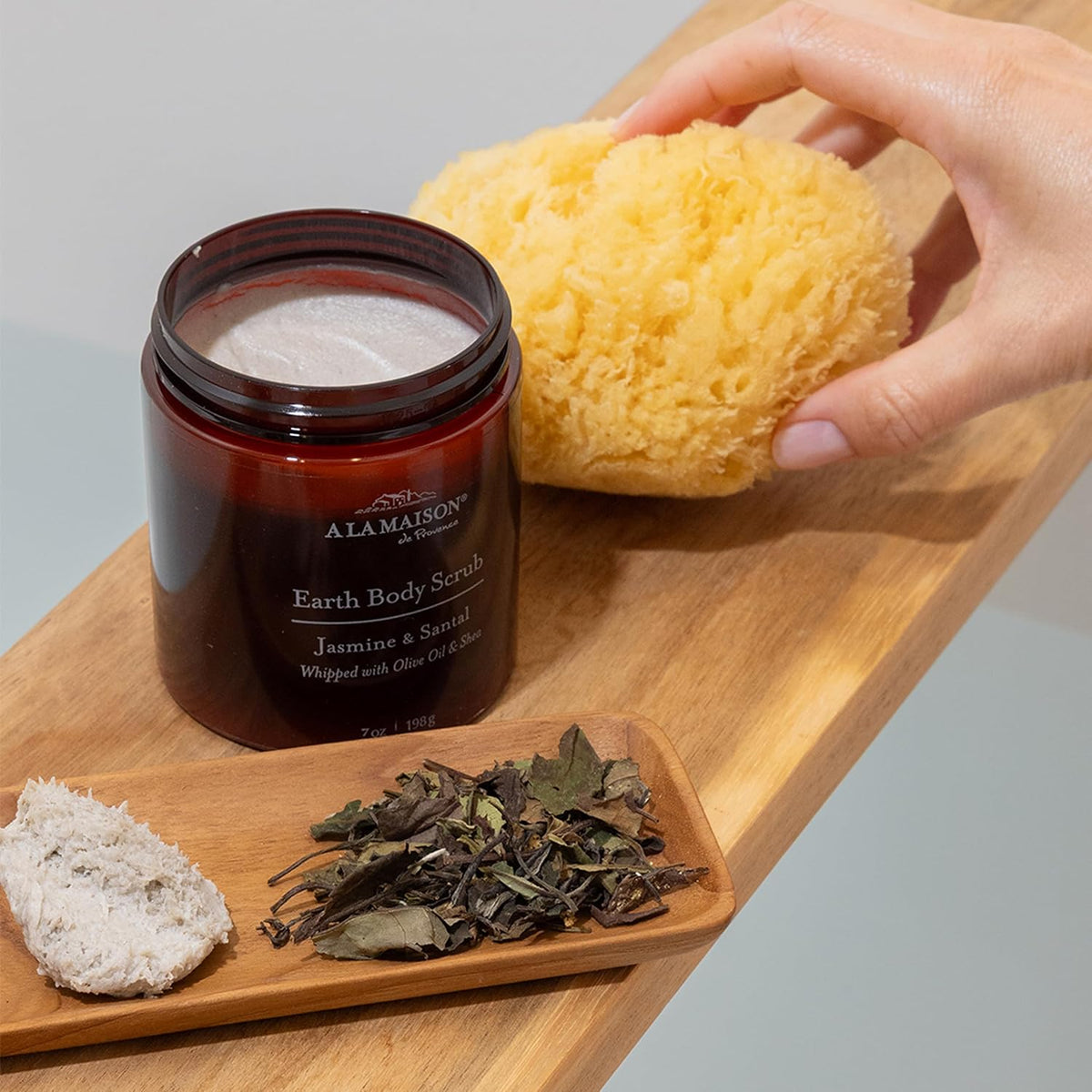 A LA MAISON Earth Body Scrub – White Tea & Rose – Natural Pumice Scrub with Shea Butter & Olive Oil – Gently Exfoliates & Softens Skin – French Formula – Plant-Based – 7 oz – Amber Collection